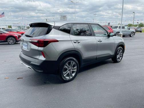 Steel Gray 2021 Kia Seltos LX