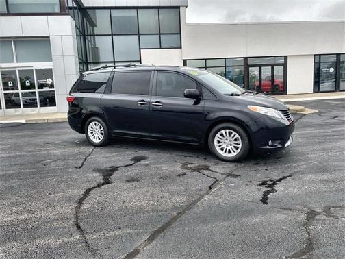 2017 Toyota Sienna XLE