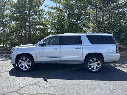 Radiant Silver Metallic 2018 Cadillac Escalade ESV Premium Luxury
