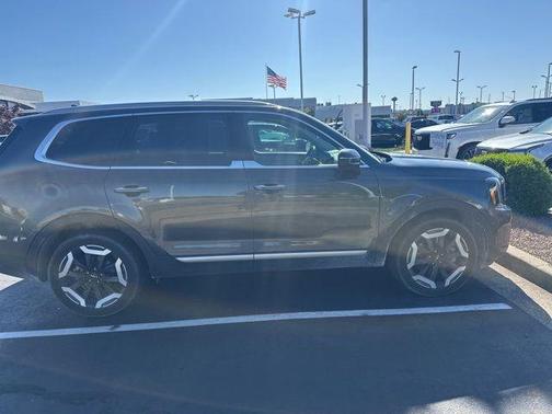 Gravity Gray 2024 Kia Telluride S