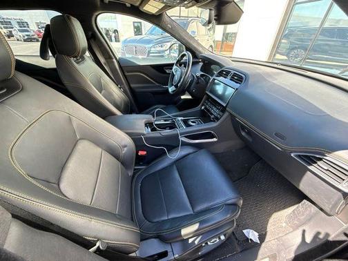 Santorini Black 2020 Jaguar F-PACE 300 Sport Limited Edition