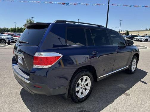 Blue 2011 Toyota Highlander Base