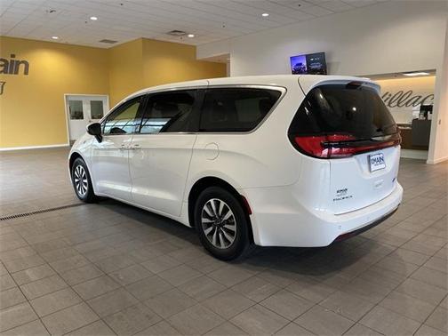 2023 Chrysler Pacifica Hybrid Touring L