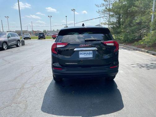 Ebony Twilight Metallic 2024 GMC Terrain SLE