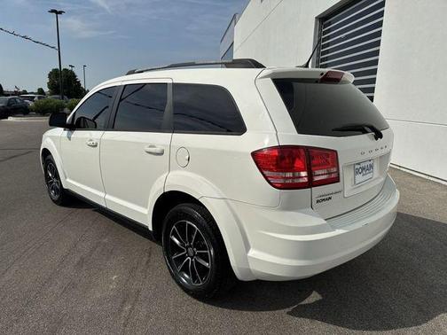 Vice White 2017 Dodge Journey SE