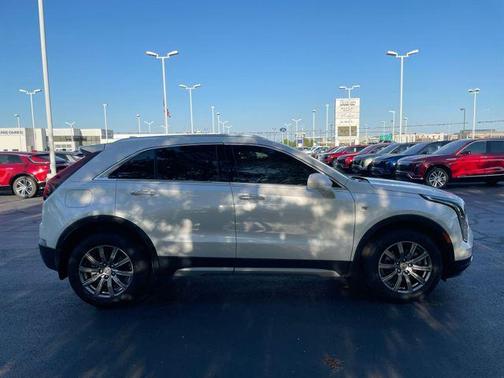 Crystal White Tri-Coat 2019 Cadillac XT4 Premium Luxury