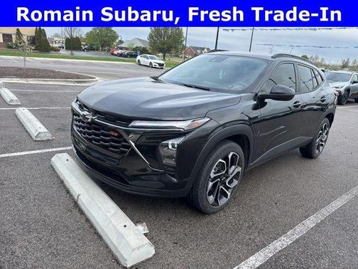 Mosaic Black Metallic 2024 Chevrolet Trax 2RS