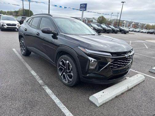 Mosaic Black Metallic 2024 Chevrolet Trax 2RS