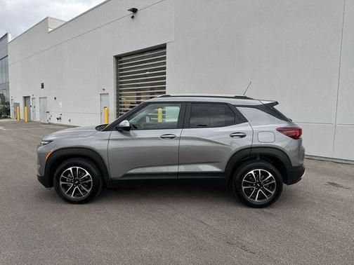 Sterling Gray Metallic 2024 Chevrolet Trailblazer LT