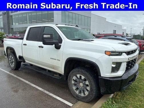 Summit White 2022 Chevrolet Silverado 2500 Custom