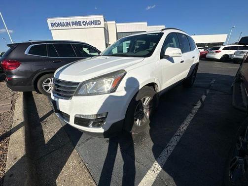Summit White 2016 Chevrolet Traverse 2LT