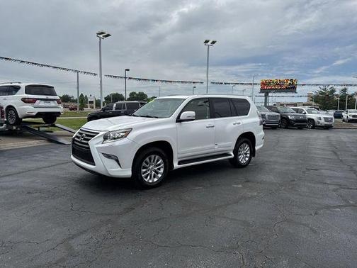 White 2017 Lexus GX 460 Base