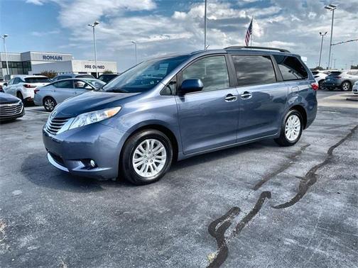 2016 Toyota Sienna XLE