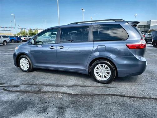 2016 Toyota Sienna XLE