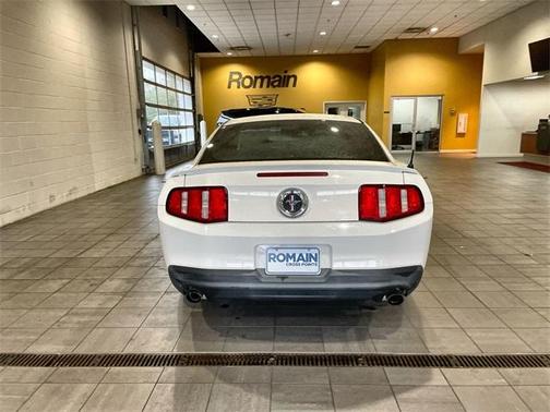 2012 Ford Mustang V6