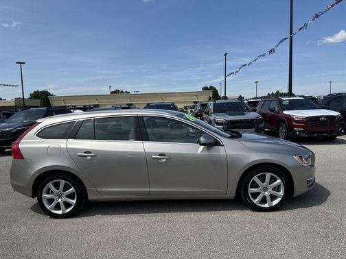 Gold 2016 Volvo V60 T5 Drive-E Premier