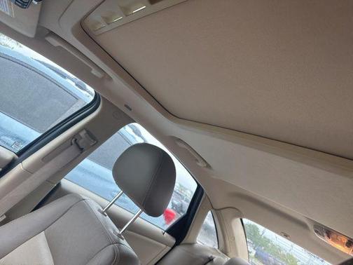 Maroon 2006 Mercury Montego Premier