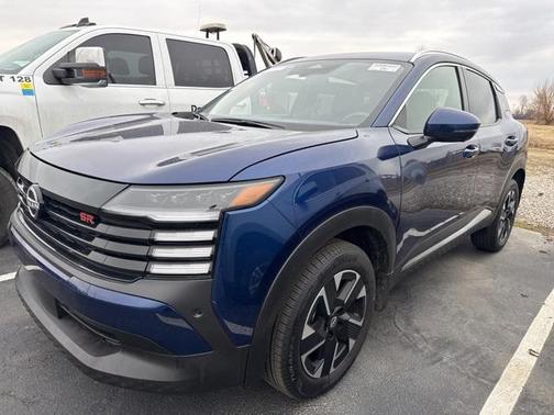 2025 Nissan Kicks SR