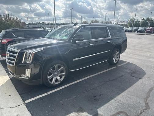 2018 Cadillac Escalade ESV Luxury