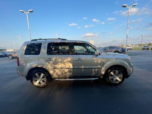 Silver 2014 Honda Pilot Touring