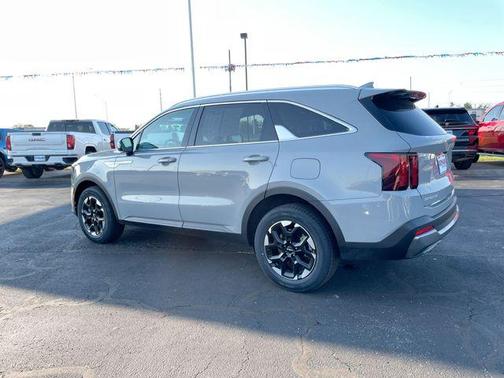 Wolf Gray 2025 Kia Sorento S