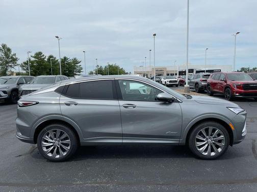 Moonstone Gray Metallic 2026 Buick Envista Avenir