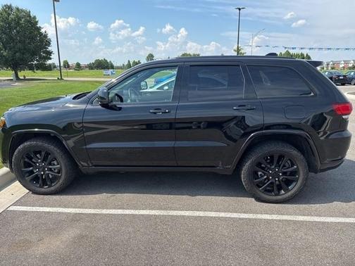 2021 Jeep Grand Cherokee Laredo X