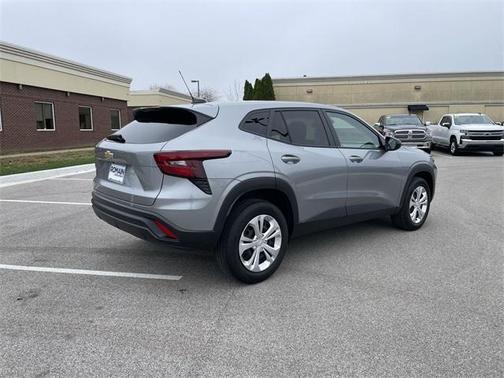 2025 Chevrolet Trax LS