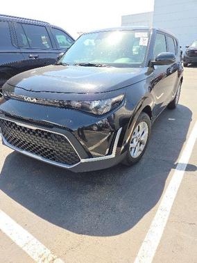 Black 2025 Kia Soul LX