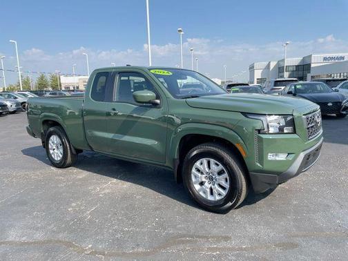 2024 Nissan Frontier SV