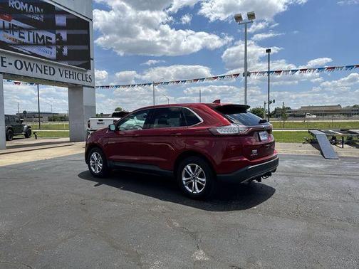 Red 2017 Ford Edge SEL