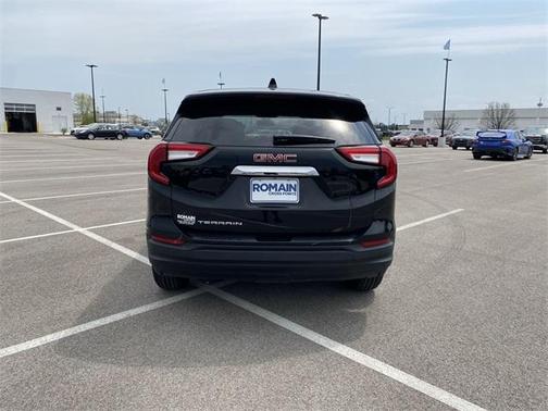 2024 GMC Terrain SLE