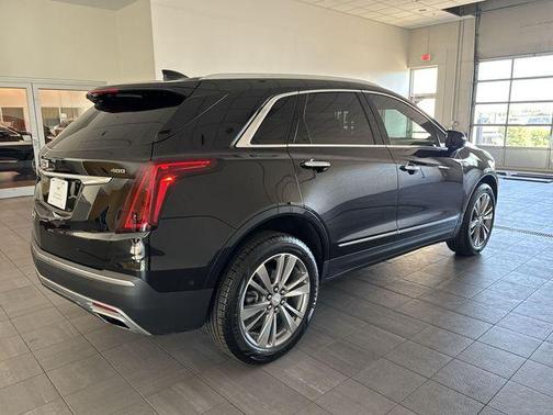 Stellar Black Metallic 2022 Cadillac XT5 Premium Luxury