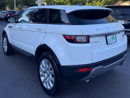 White 2018 Land Rover Range Rover Evoque SE