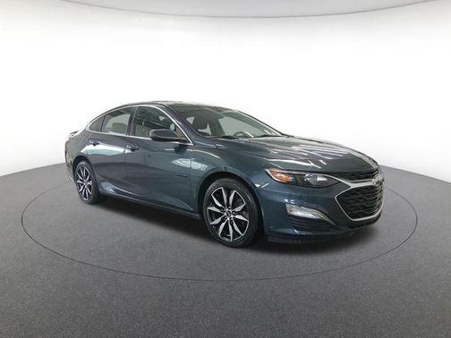 Shadow Gray Metallic 2020 Chevrolet Malibu FWD RS