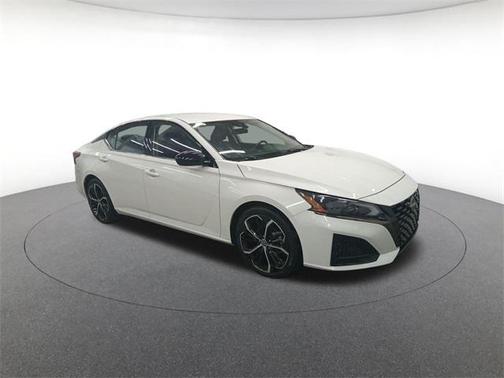 2023 Nissan Altima SR FWD