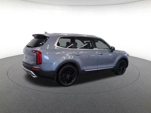 Everlasting Silver 2022 Kia Telluride SX