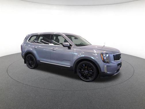 Everlasting Silver 2022 Kia Telluride SX