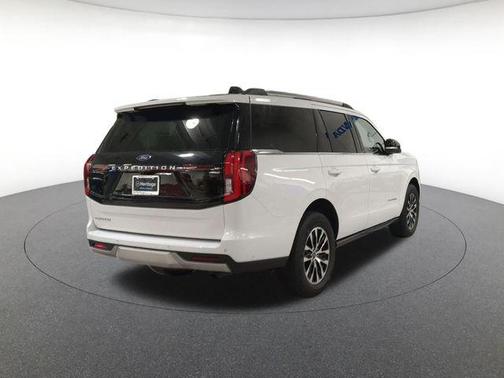 Oxford White 2025 Ford Expedition Platinum