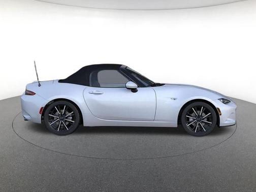 2026 Mazda MX-5 Miata Grand Touring