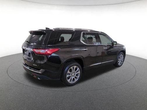Mosaic Black Metallic 2018 Chevrolet Traverse Premier