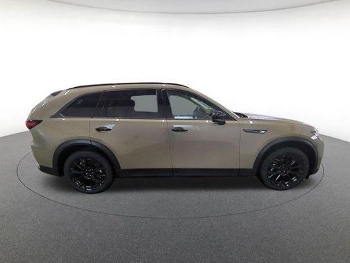 Zircon Sand Metallic 2026 Mazda CX-70 3.3 Turbo Premium