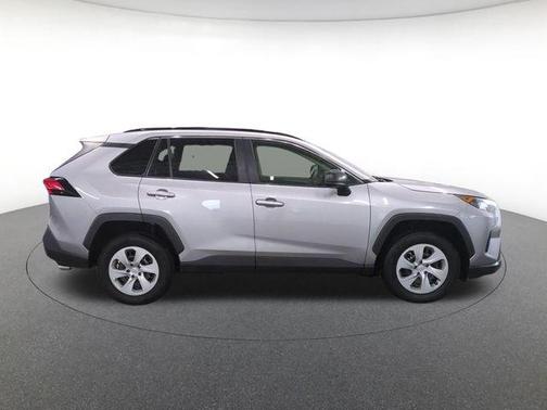 Silver Sky Metallic 2019 Toyota RAV4 LE