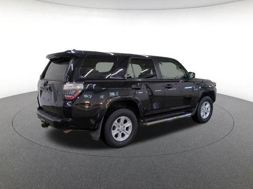 Midnight Black Metallic 2016 Toyota 4Runner SR5