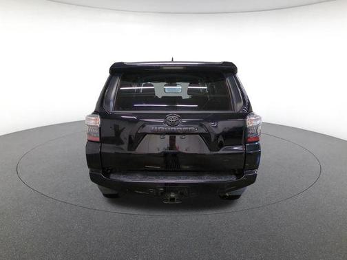 Midnight Black Metallic 2016 Toyota 4Runner SR5