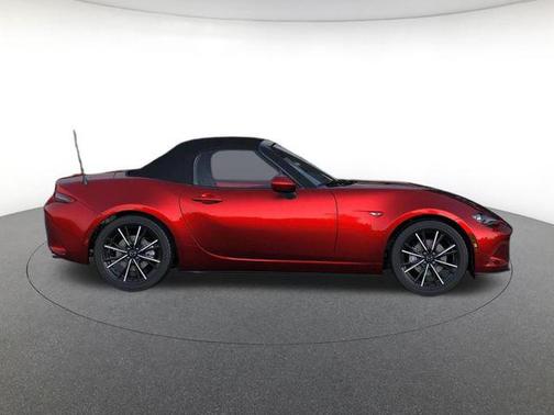 2026 Mazda MX-5 Miata Grand Touring