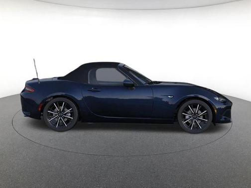 2026 Mazda MX-5 Miata Grand Touring