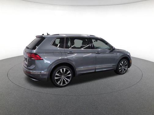Platinum Gray Metallic 2020 Volkswagen Tiguan 2.0T SEL R-Line 4MOTION