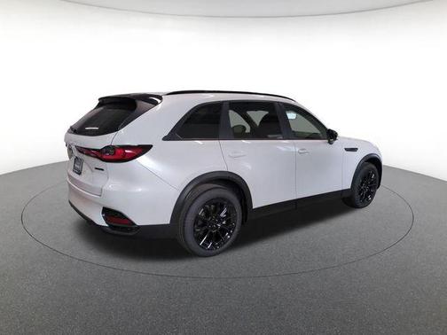 Rhodium White Premium 2026 Mazda CX-70 3.3 Turbo Preferred