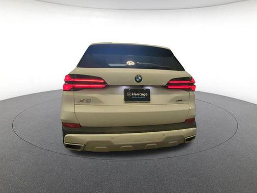 Alpine White 2026 BMW X5 xDrive40i